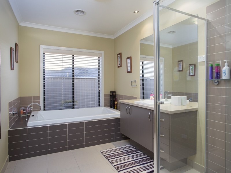 7 Kristy Drive, Spring Gully VIC 3550