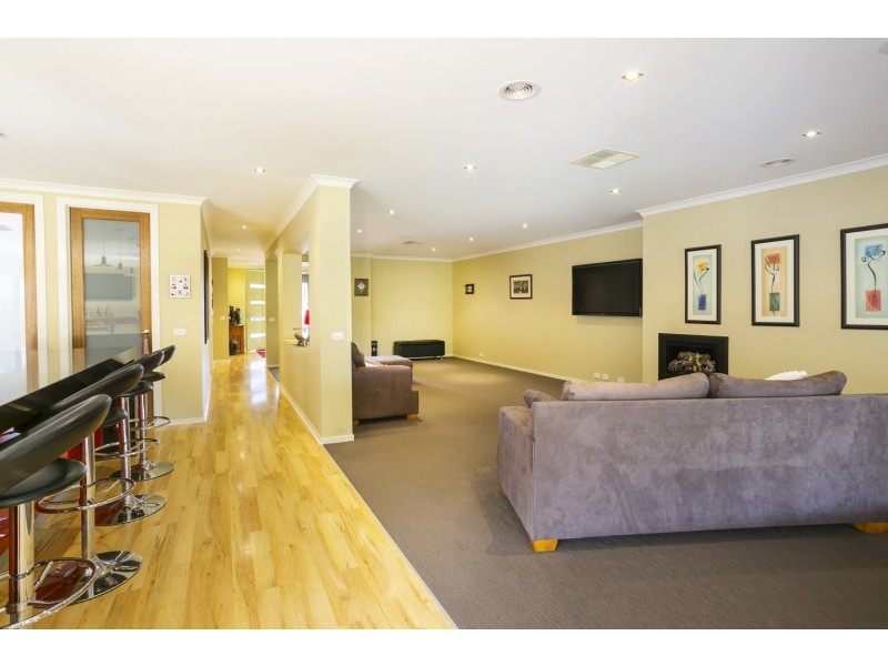 7 Kristy Drive, Spring Gully VIC 3550