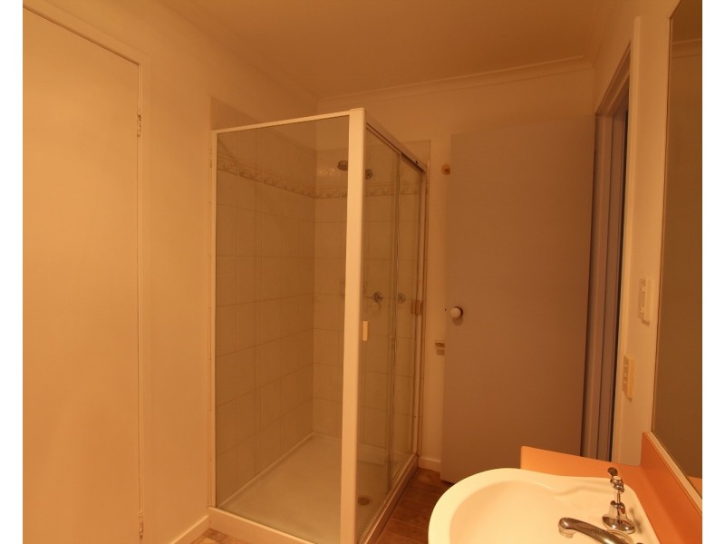 4 Liepoldt Rise, Golden Square VIC 3555