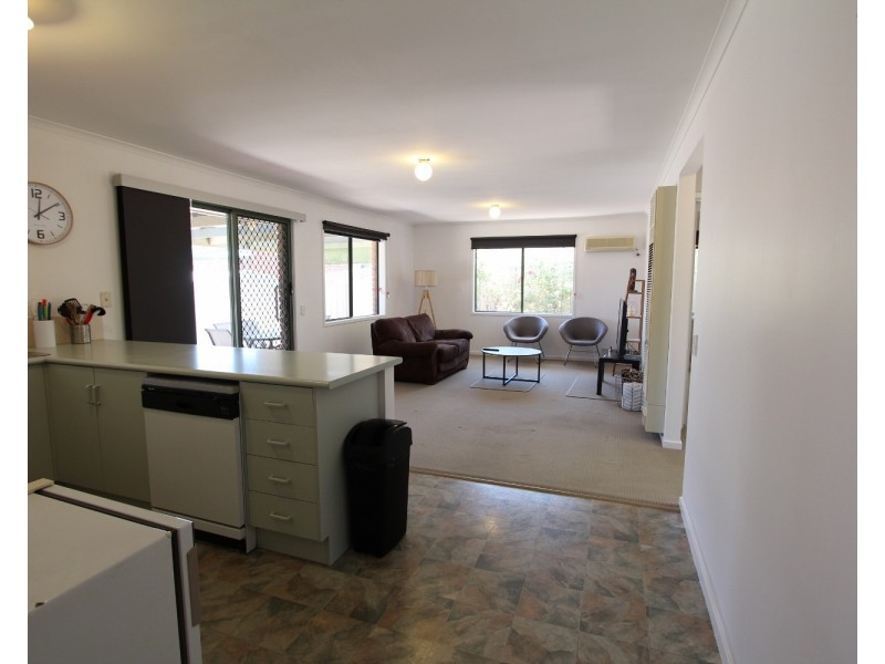 4 Liepoldt Rise, Golden Square VIC 3555