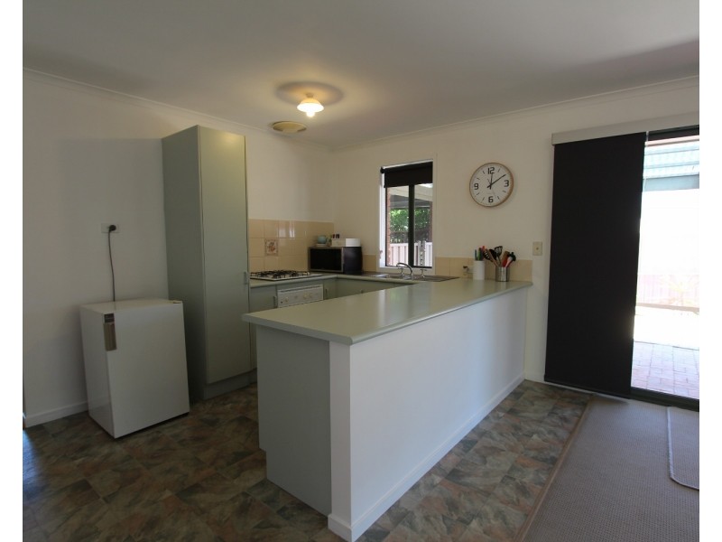 4 Liepoldt Rise, Golden Square VIC 3555