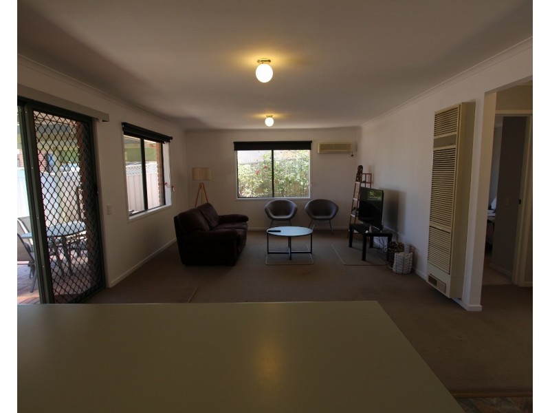 4 Liepoldt Rise, Golden Square VIC 3555