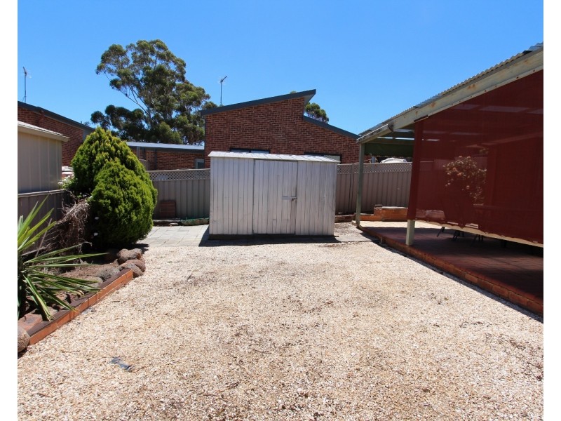 4 Liepoldt Rise, Golden Square VIC 3555