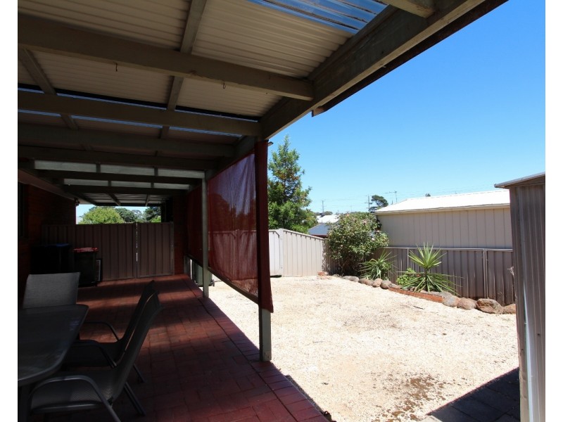 4 Liepoldt Rise, Golden Square VIC 3555