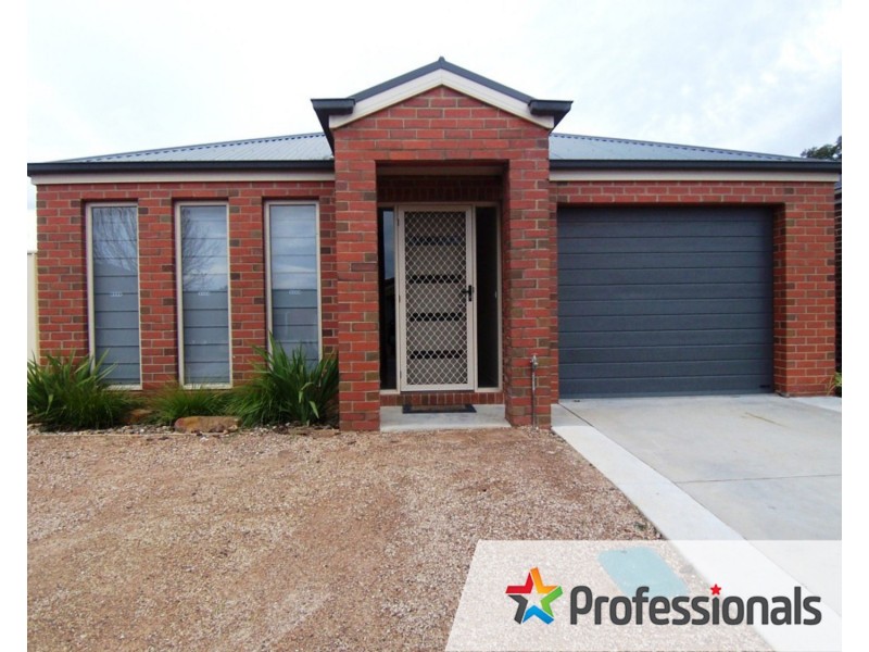 3 Jade Court, Kangaroo Flat VIC 3555