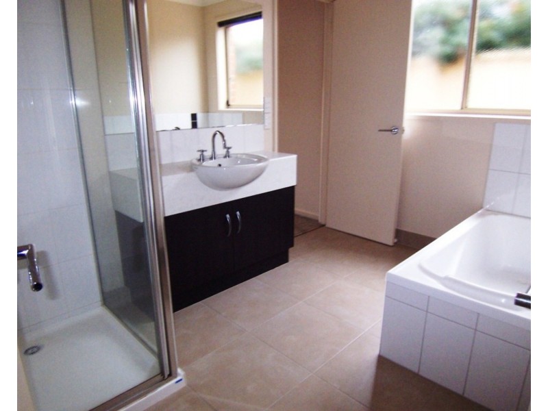 3 Jade Court, Kangaroo Flat VIC 3555