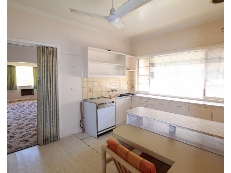 48 Race Street, Flora Hill VIC 3550