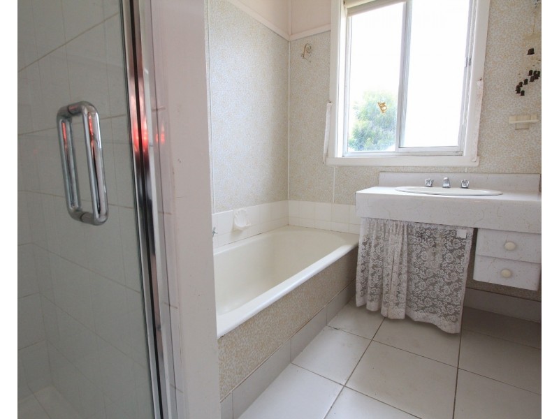 48 Race Street, Flora Hill VIC 3550