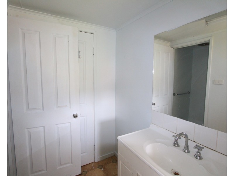 48 Race Street, Flora Hill VIC 3550