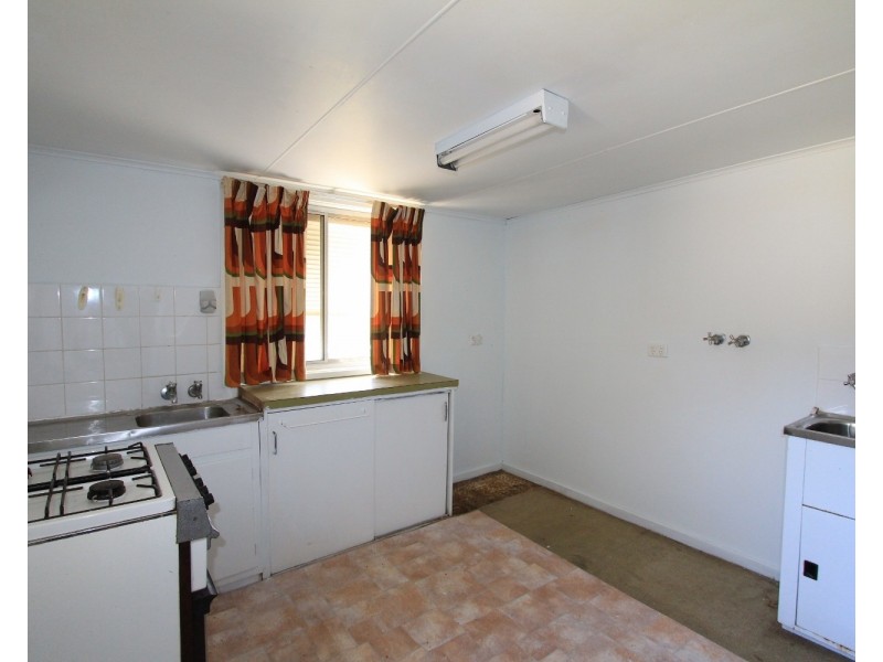 48 Race Street, Flora Hill VIC 3550