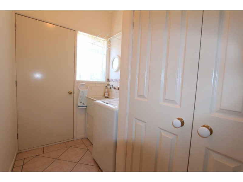 4 McCalman Court, Strathdale VIC 3550