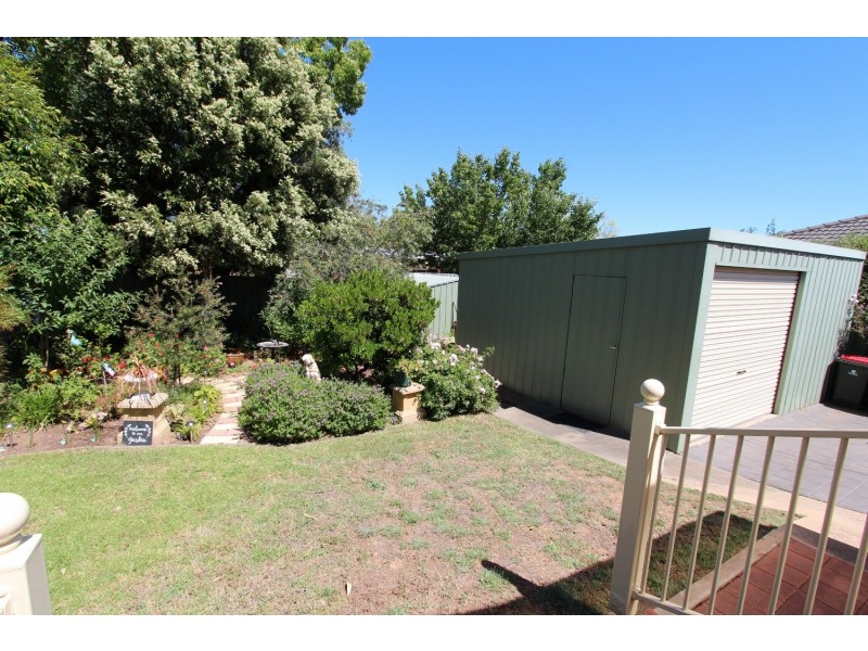 4 McCalman Court, Strathdale VIC 3550