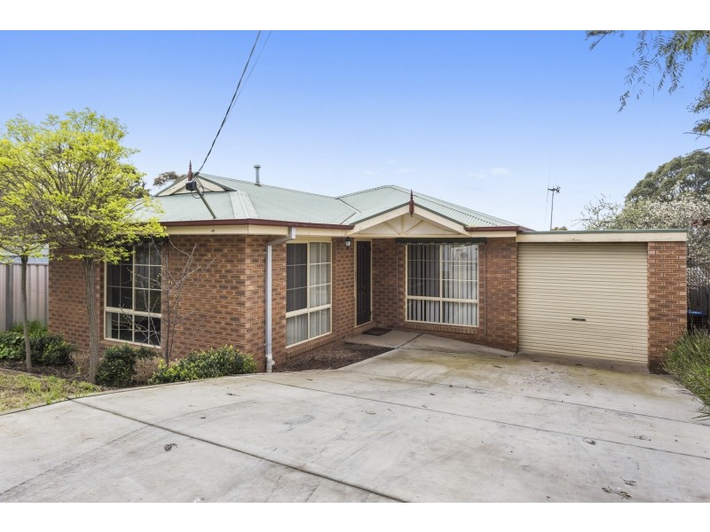 20 Wade Lane, Golden Square VIC 3555