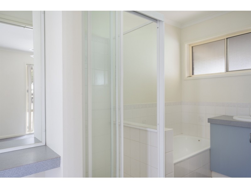 20 Wade Lane, Golden Square VIC 3555