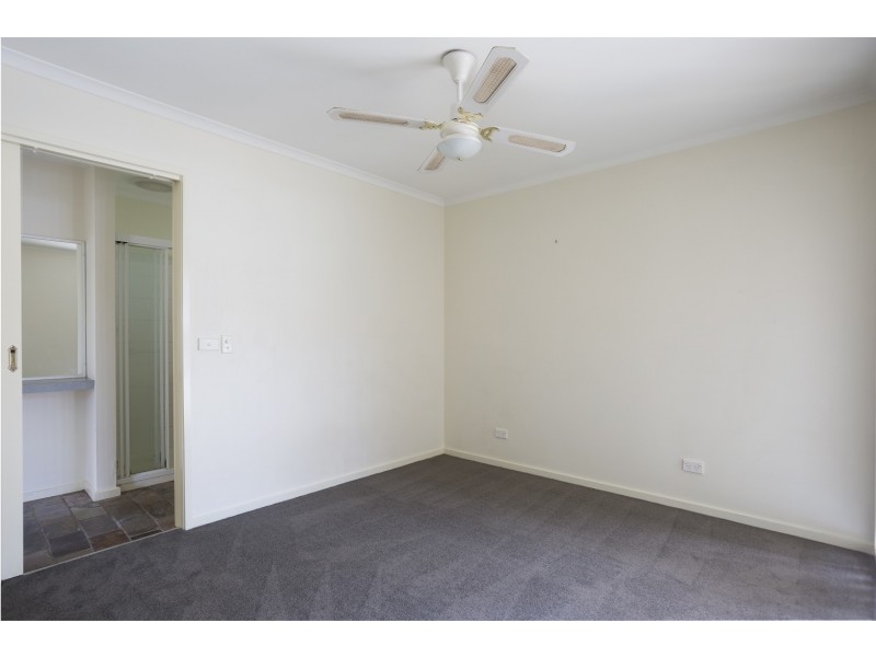 20 Wade Lane, Golden Square VIC 3555