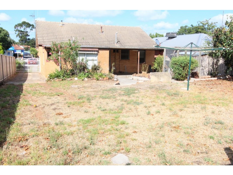 10 Lowndes Street, Kennington VIC 3550