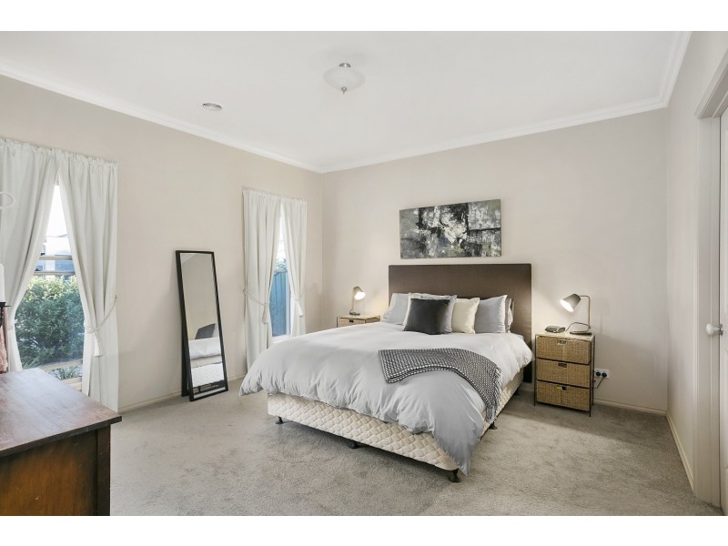 15 Athena Way, Strathfieldsaye VIC 3551