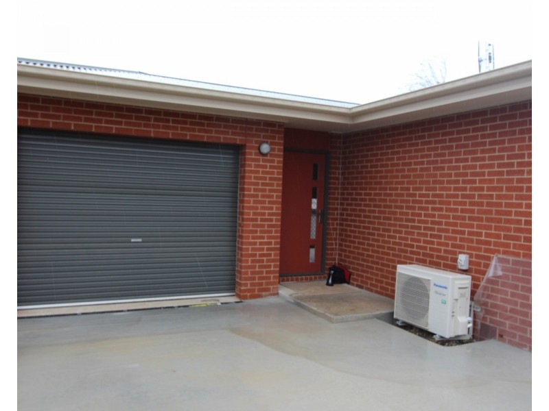 3/115A Neale Street, Flora Hill VIC 3550