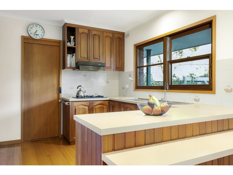 17 Summit Drive, Kennington VIC 3550