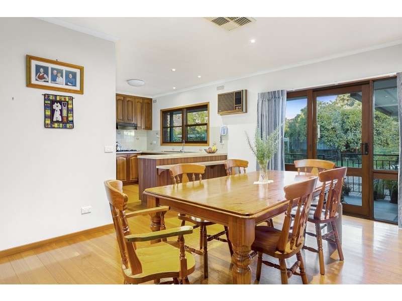 17 Summit Drive, Kennington VIC 3550