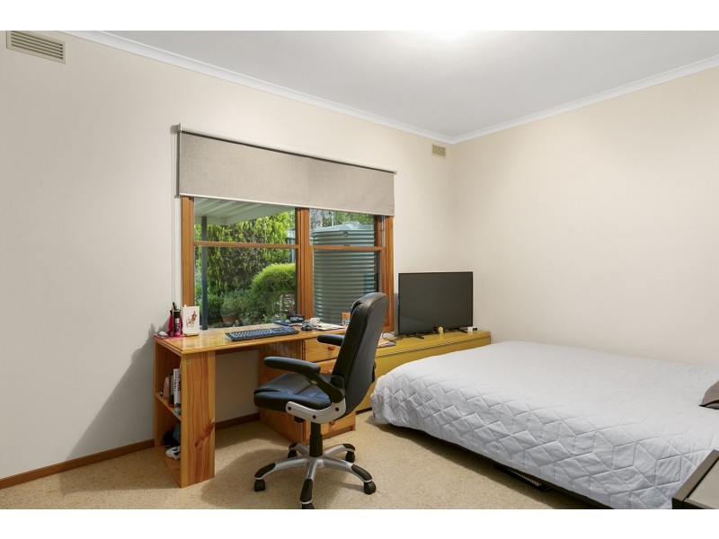 17 Summit Drive, Kennington VIC 3550