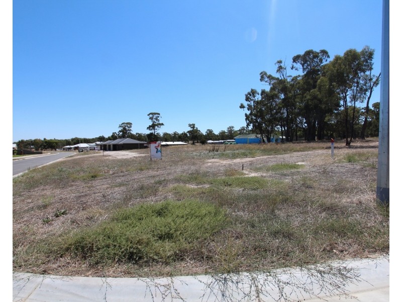 61 Cassons Crescent, Huntly VIC 3551