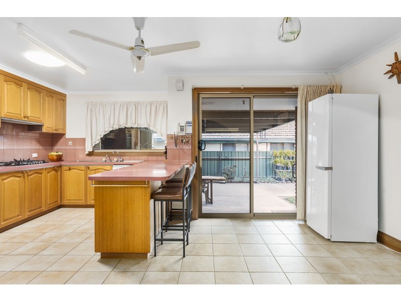 5 Locliff Avenue, Strathdale VIC 3550