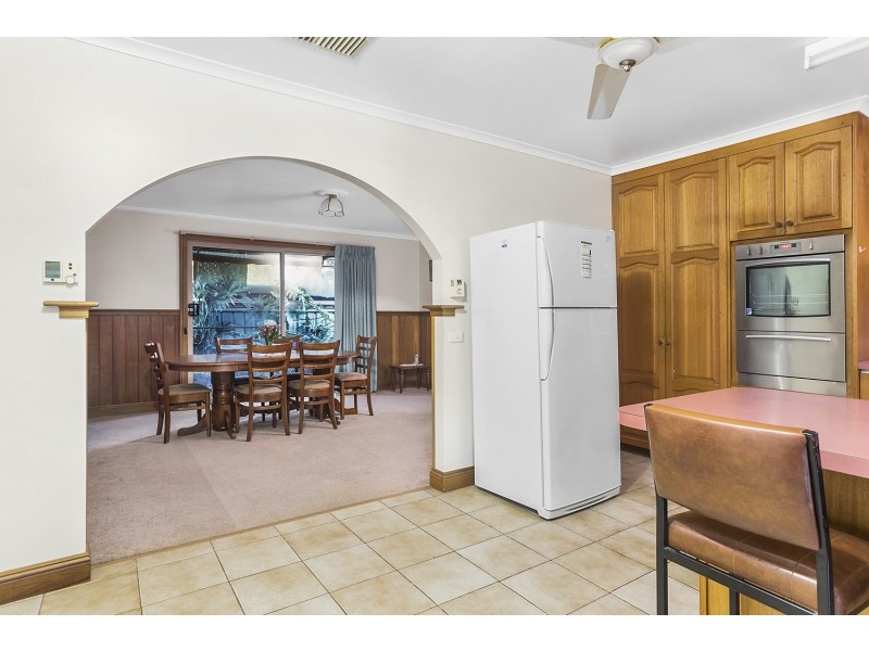 5 Locliff Avenue, Strathdale VIC 3550