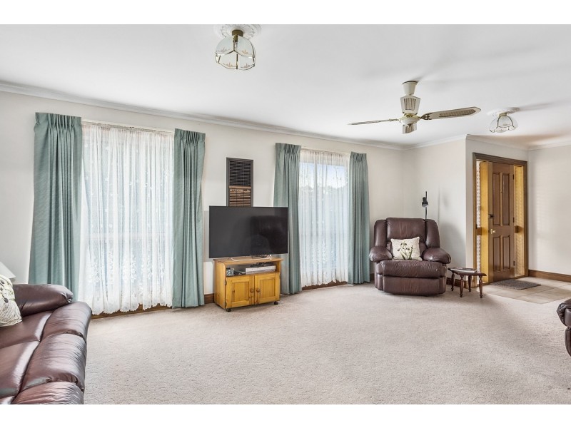 5 Locliff Avenue, Strathdale VIC 3550