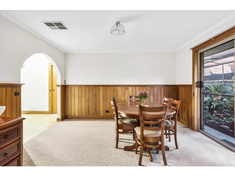 5 Locliff Avenue, Strathdale VIC 3550