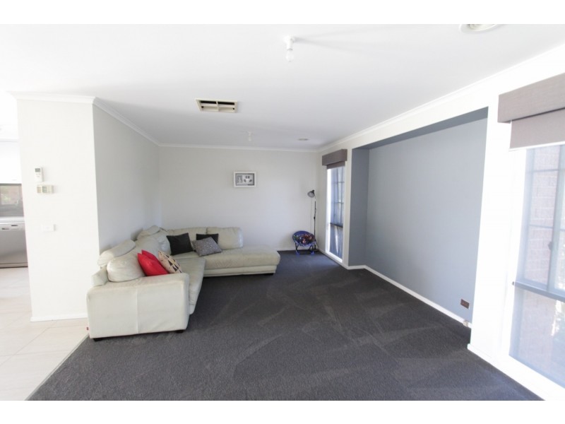 35  Gallway Drive, Eaglehawk VIC 3556