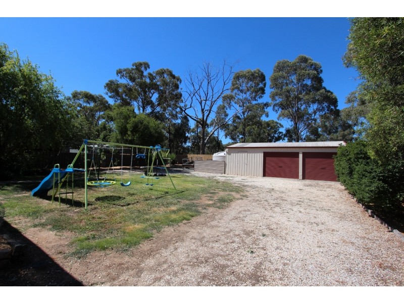 35  Gallway Drive, Eaglehawk VIC 3556