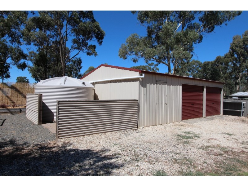 35  Gallway Drive, Eaglehawk VIC 3556