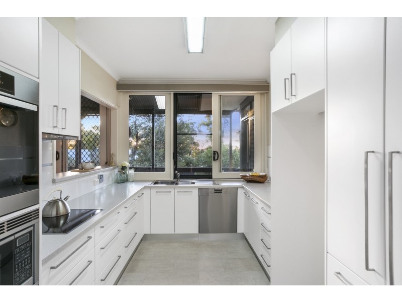 6 McIvor Court, Kennington VIC 3550