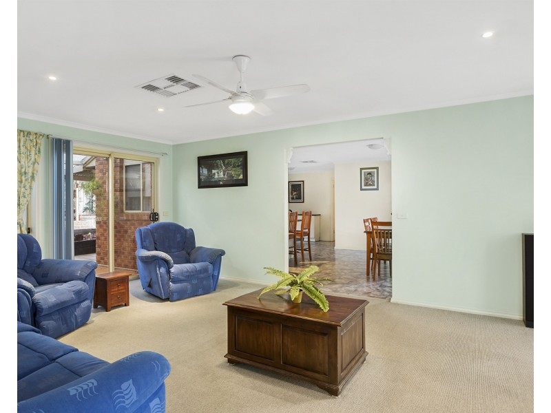 24 Bedarra Court, Maiden Gully VIC 3551