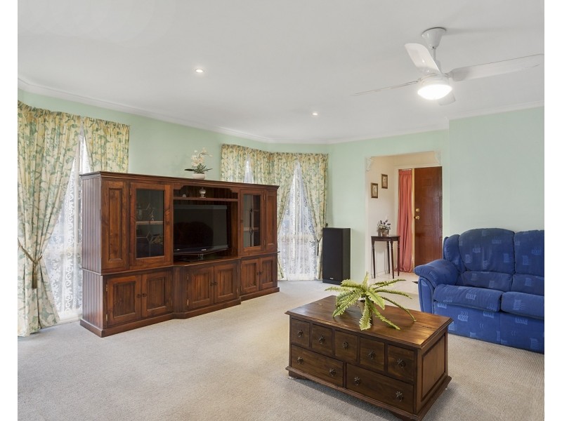 24 Bedarra Court, Maiden Gully VIC 3551