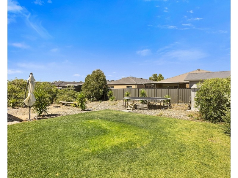 266 Station Street, Epsom VIC 3551