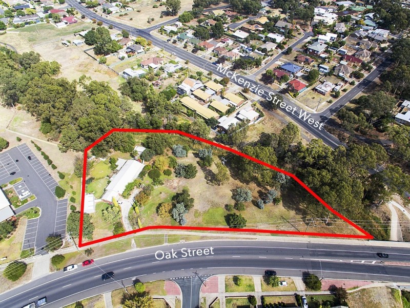 6 Oak Street, Golden Square VIC 3555 Floorplan