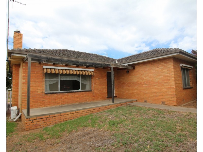 205 Carpenter Street, Quarry Hill VIC 3550