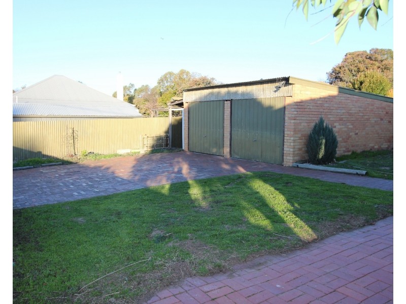 205 Carpenter Street, Quarry Hill VIC 3550