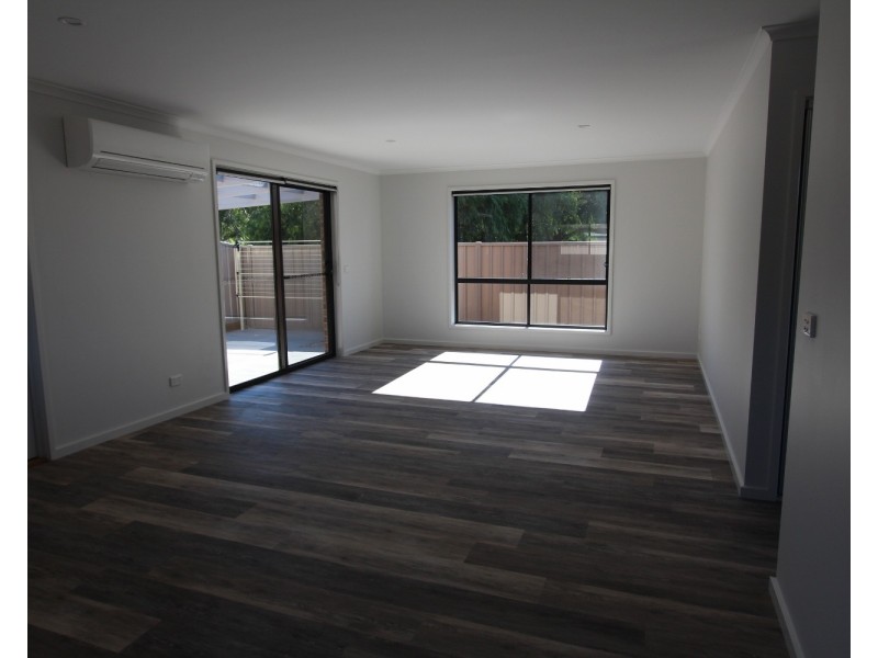 1/11 Carrington Close, White Hills VIC 3550