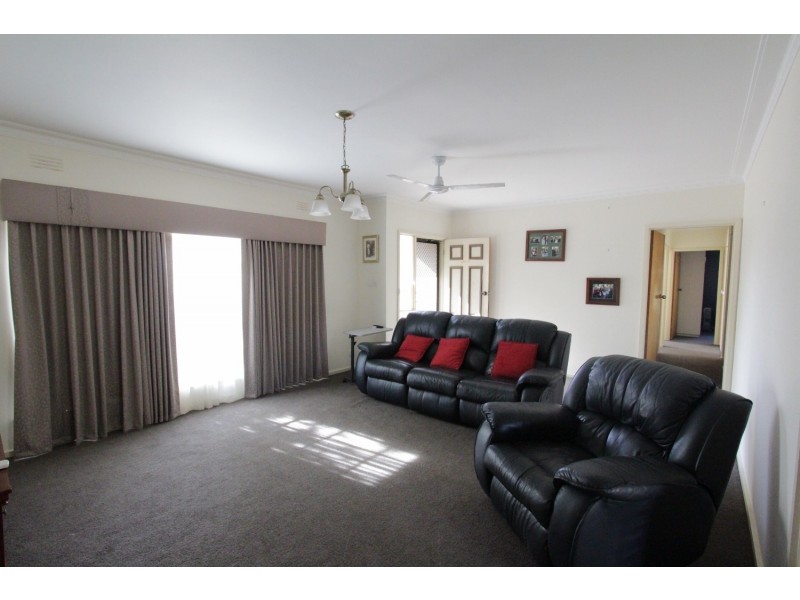 81 Maple Street, Golden Square VIC 3555
