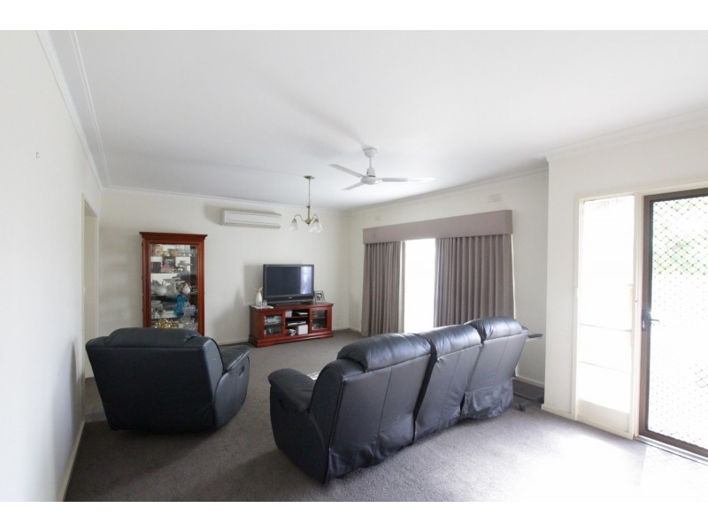 81 Maple Street, Golden Square VIC 3555