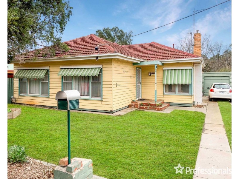 5 Chapel Street, Kangaroo Flat VIC 3555