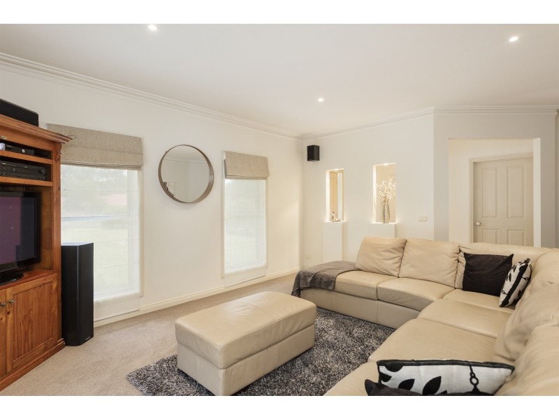 15  Higgins Hill Drive, Maiden Gully VIC 3551