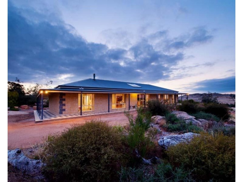 142 Whitlocks Road, Tarrengower VIC 3463