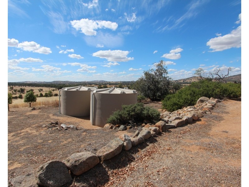 142 Whitlocks Road, Tarrengower VIC 3463