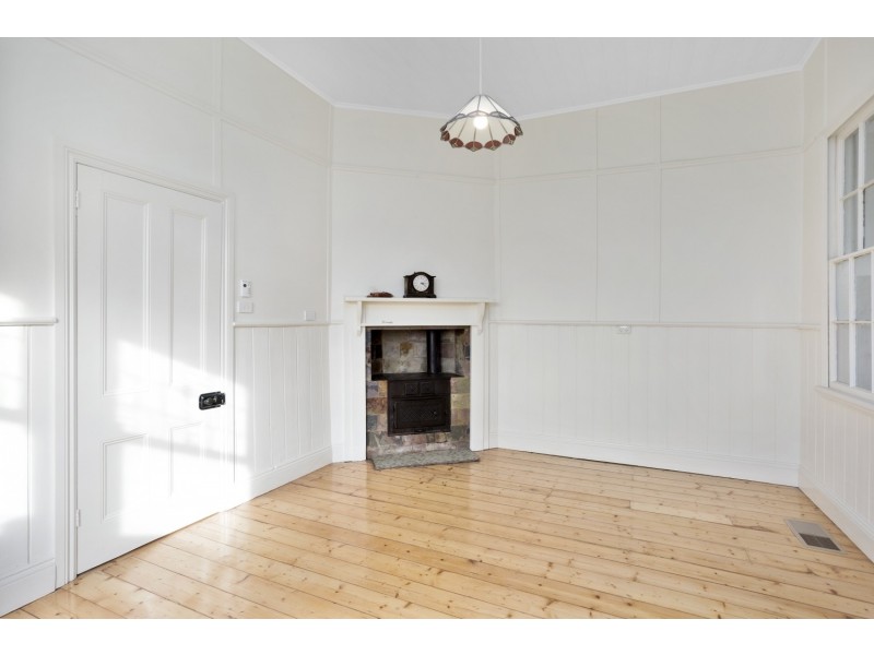 23 Arms Street, Long Gully VIC 3550