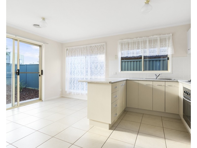 2/24 Trumble Street, Eaglehawk VIC 3556