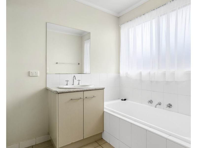 2/24 Trumble Street, Eaglehawk VIC 3556